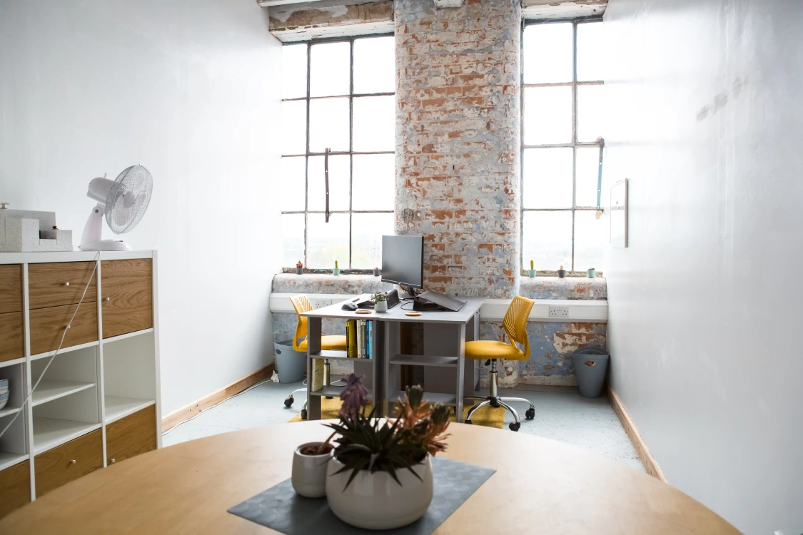 //www.oldknowsfactory.co.uk/wp-content/uploads/2026/05/small-office-units.webp